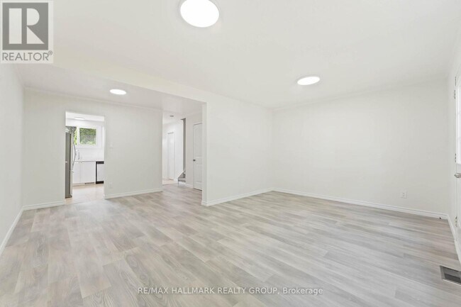 Photo du bâtiment - 1441 Palmerston Dr