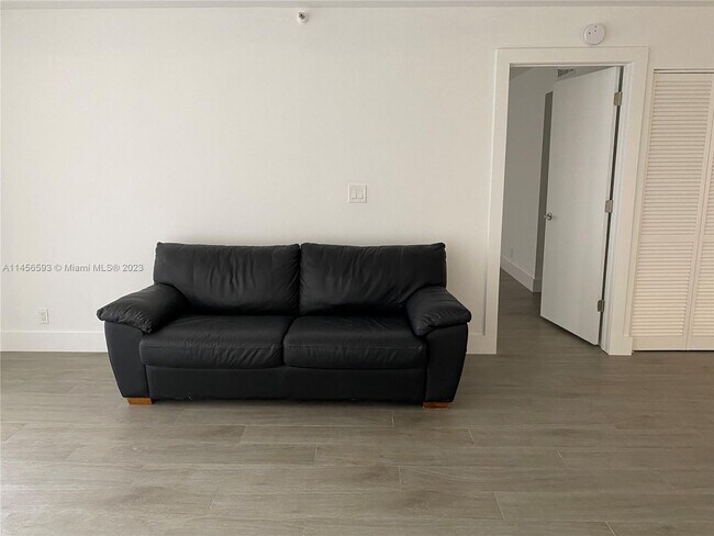 Foto del edificio - 290 174th St