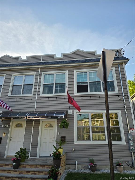 Building Photo - 3417 Corlear Ave