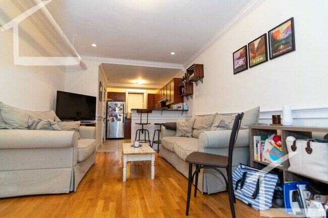 Foto del edificio - 19 Glenville Ave