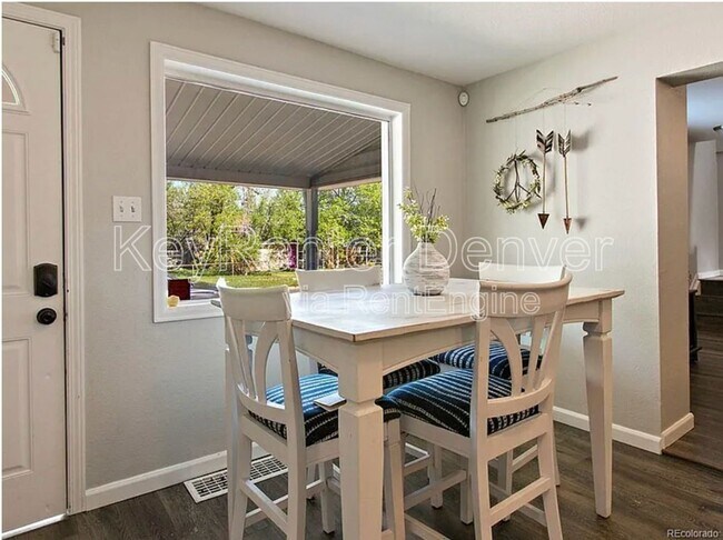 Foto del edificio - 4949 N Irving St