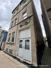 Building Photo - 834 S Miller St