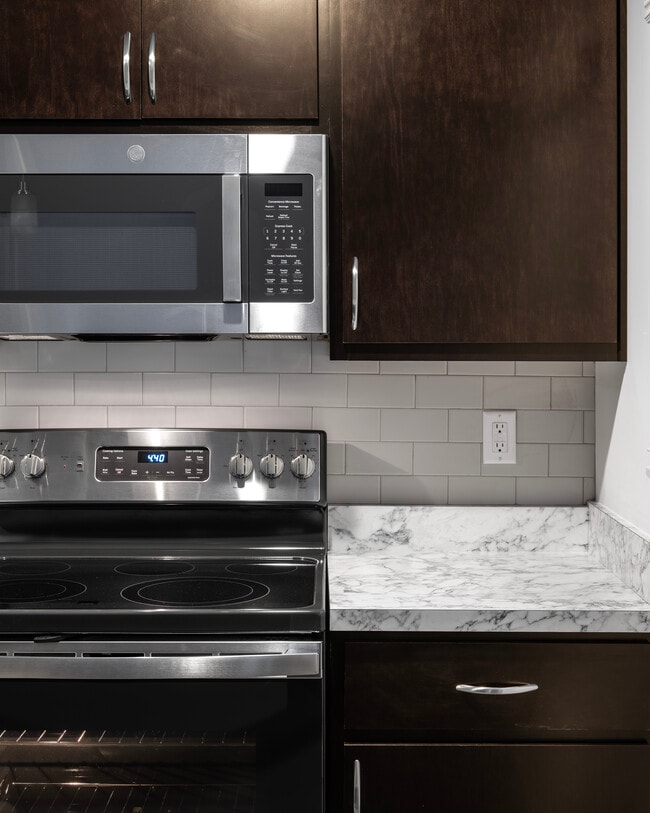 Building Photo - Riverbend Apartments