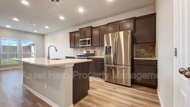 Foto del edificio - 6335 Spartan Dr