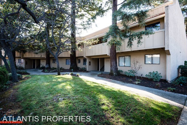 Foto del edificio - 3298 Kimber Ct