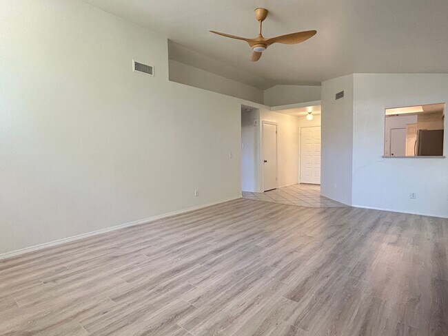 Foto del edificio - Chandler 3 Bed/ 2 Bath Single Story Home