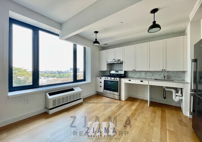 Foto del edificio - 409 Eastern Pkwy