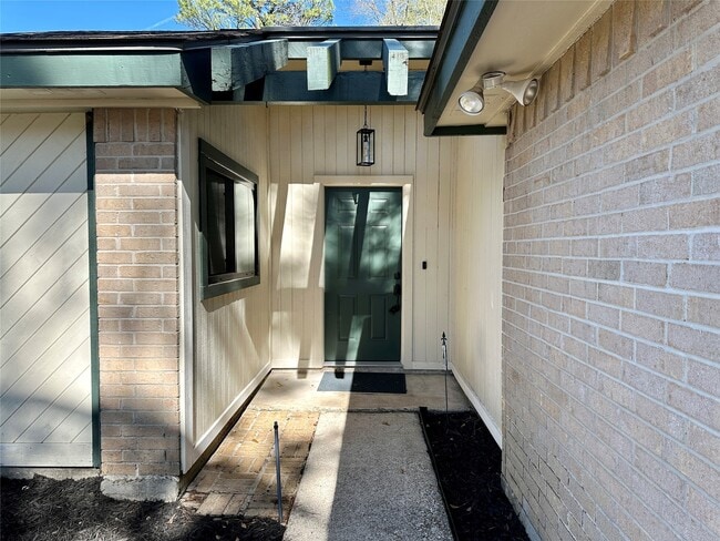 Building Photo - 13402 Nevermore Dr