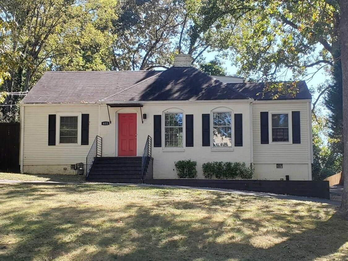 Primary Photo - 611 Darlington Rd NE