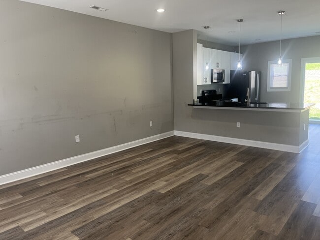 Photo - 49 Melissa Ln Townhome