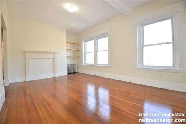 Photo - 1595 Beacon St Apartment