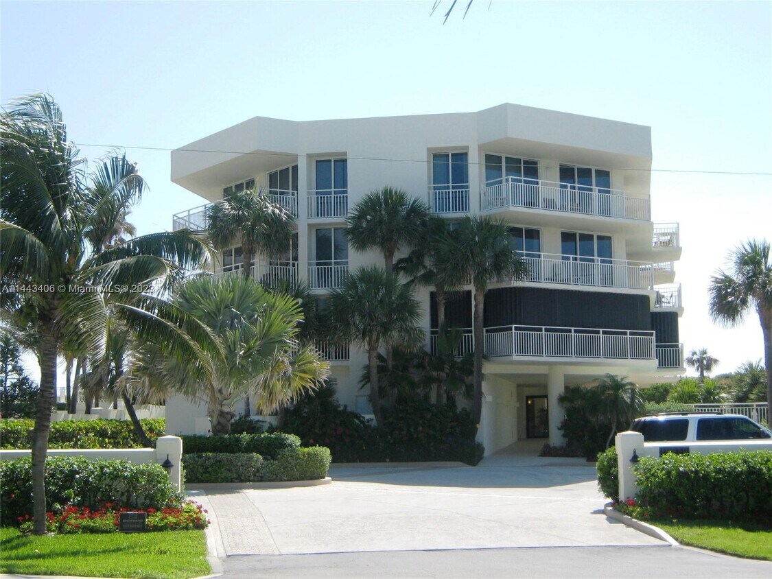Primary Photo - 19930 S Beach Rd