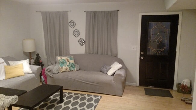 Living Room - 1824 Fox Way