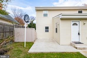 Building Photo - 5900 Halsey Rd