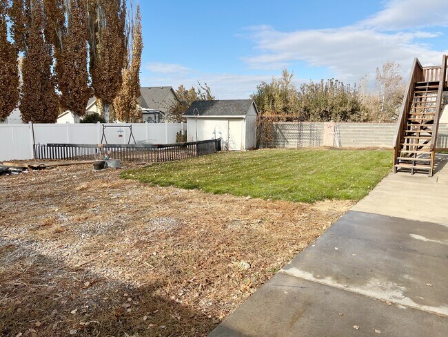 Building Photo - 1339 N 550 W