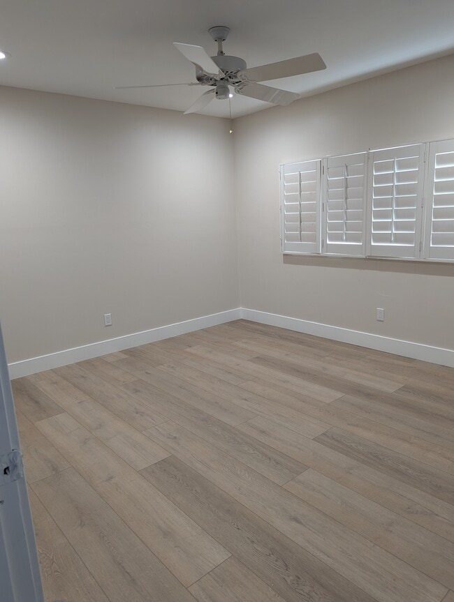Bedrom - 1651 N Revere