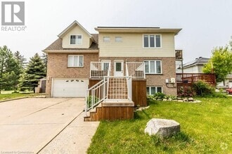 Building Photo - 3 Colyer Pl