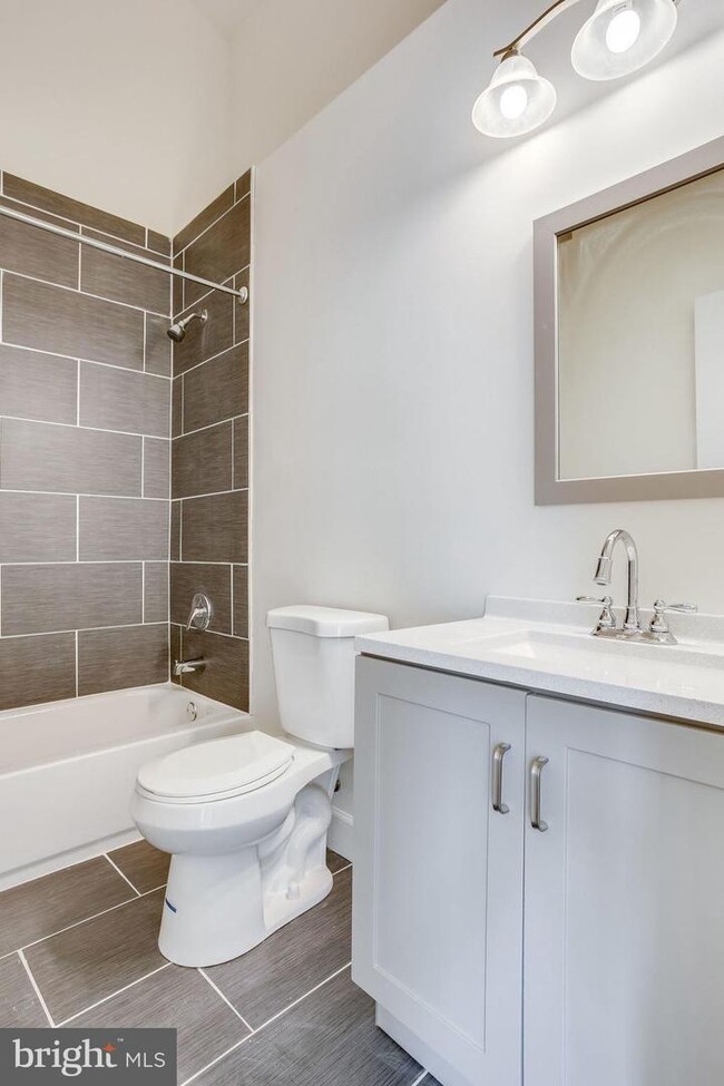 Building Photo - 14711 Beaumeadow Dr