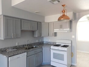 Building Photo - 2915 La Mesilla Cir