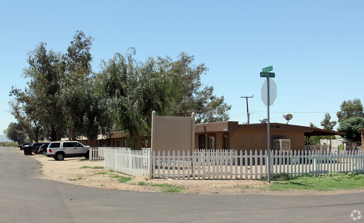 Primary Photo - 32024 Poplar St
