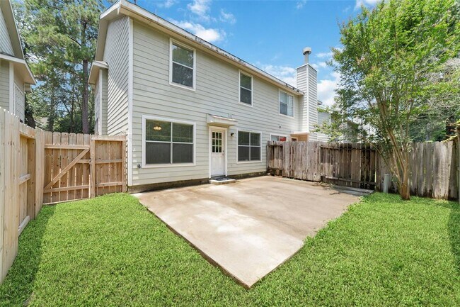 Building Photo - 202 S Walden Elms Cir