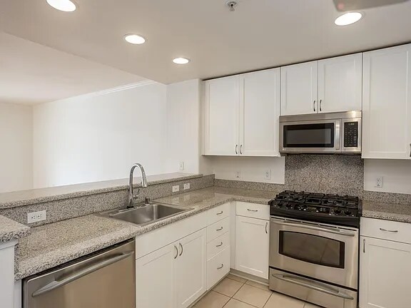 Foto del edificio - 3901 Lick Mill Blvd