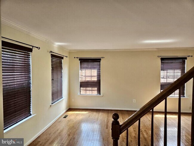 Foto del edificio - 20627 Ramsey Dr