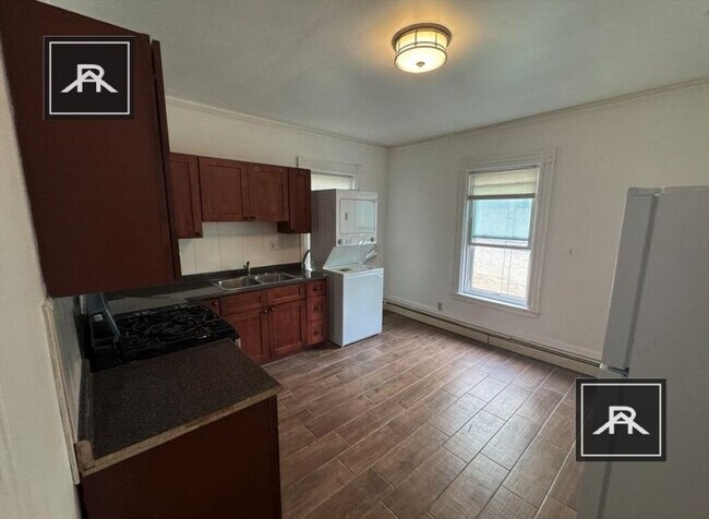 4 bedroom in Allston MA 02134 - 4 bedroom in Allston MA 02134 Apartment