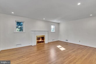 Building Photo - 2446 N Jefferson St