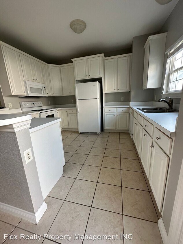 Primary Photo - 3 br, 2 bath House - 6445 TRIPLE CROWN LANE