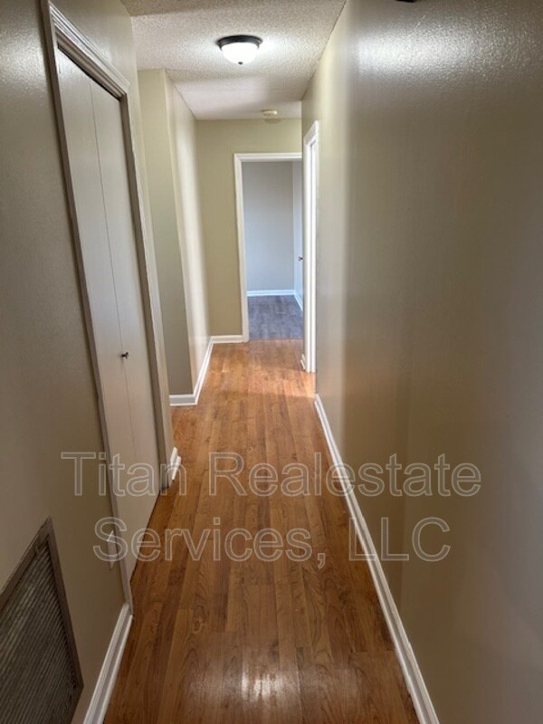 Building Photo - 106 Longfellow Dr
