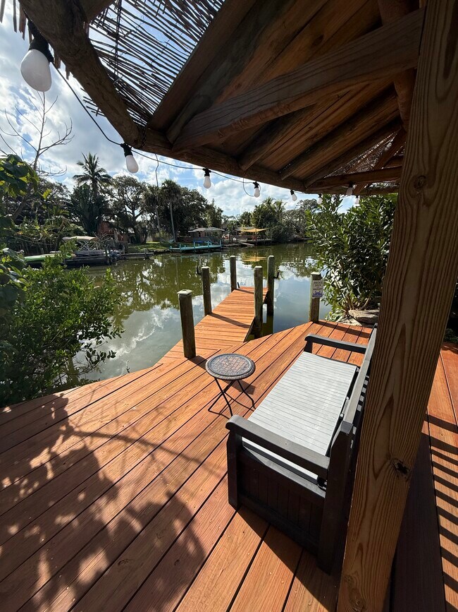 Foto del edificio - 415 North Shore Dr