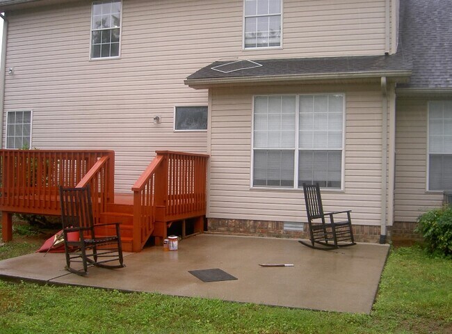 Building Photo - 6148 Bradford Hills Dr