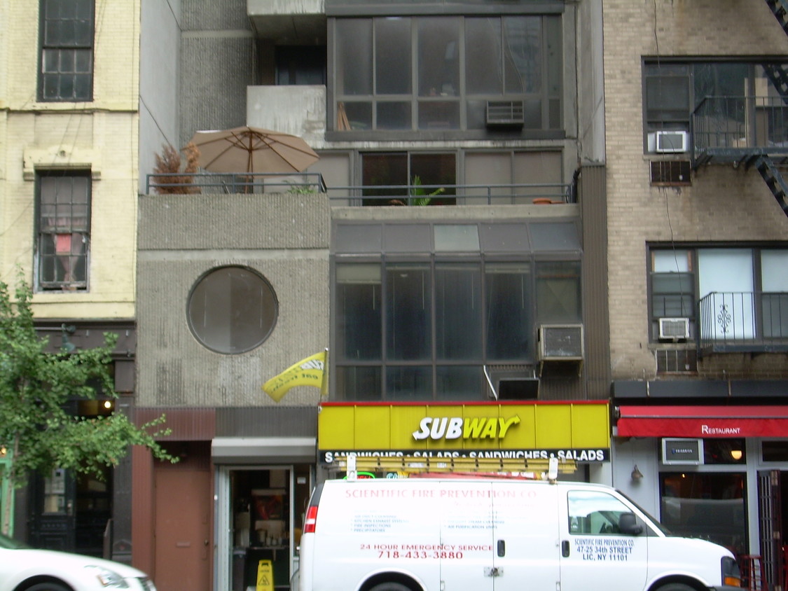Primary Photo - 926 Second Ave