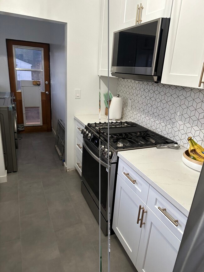 Foto del edificio - 5606 Meade Ave