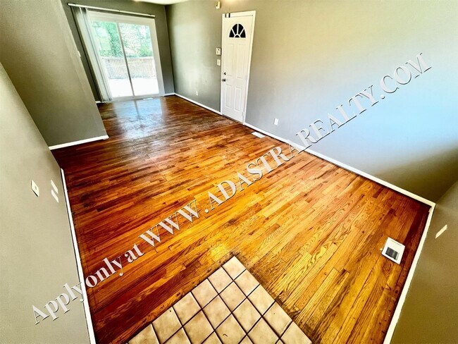 Foto del edificio - Very Nice 3 bedroom Home in Kansas City, MO-Available in FEBRUARY!!