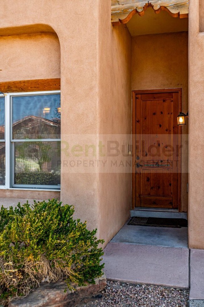 Foto del edificio - 9404 Endee Rd NW