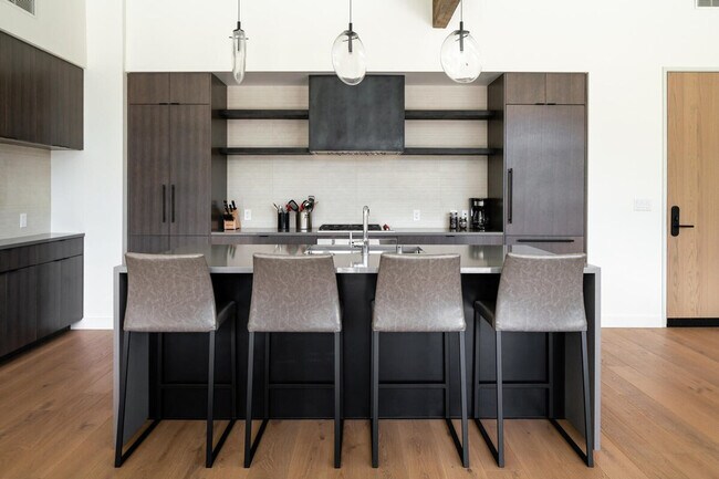 Foto del edificio - 4 Boathouse Way