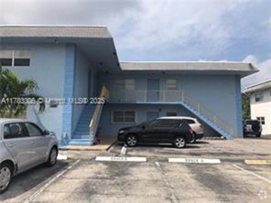 Building Photo - 1021 NW 45th St