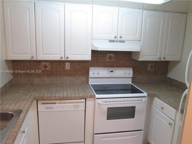 Foto del edificio - 8215 SW 152nd Ave