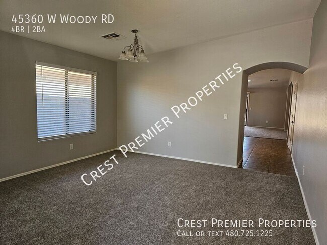 Foto del edificio - 45360 W Woody Rd