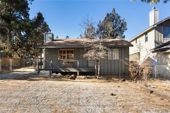 Building Photo - 130 Maple Ln