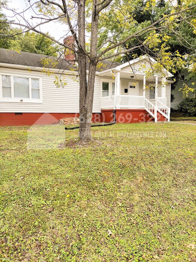 Foto del edificio - 3 br, 2 bath House - 1614 Waughtown St -