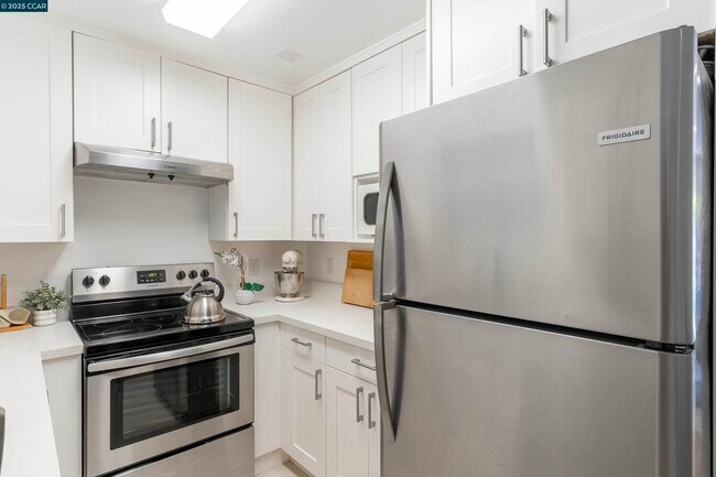 Foto del edificio - 5305 Ridgeview Cir