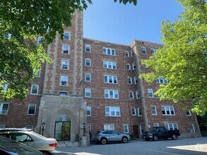 Building Photo - 195 Thomas E. Burgin Pkwy