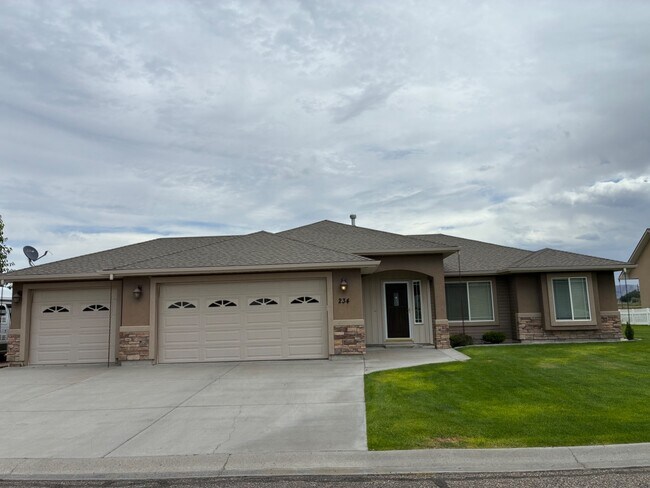 Foto del edificio - 234 Greenbrier Dr