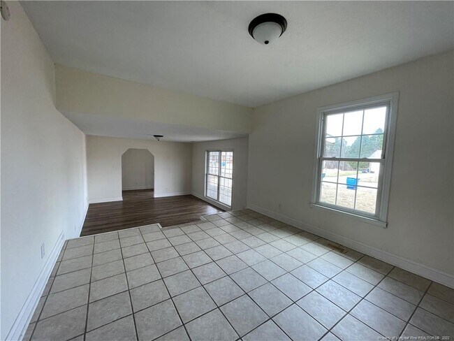 Foto del edificio - 7899 Burwell Dr