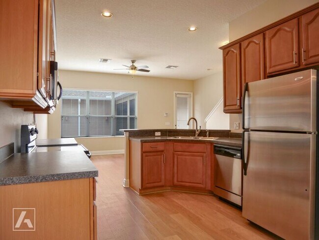 Foto del edificio - 212 High Castle Ln