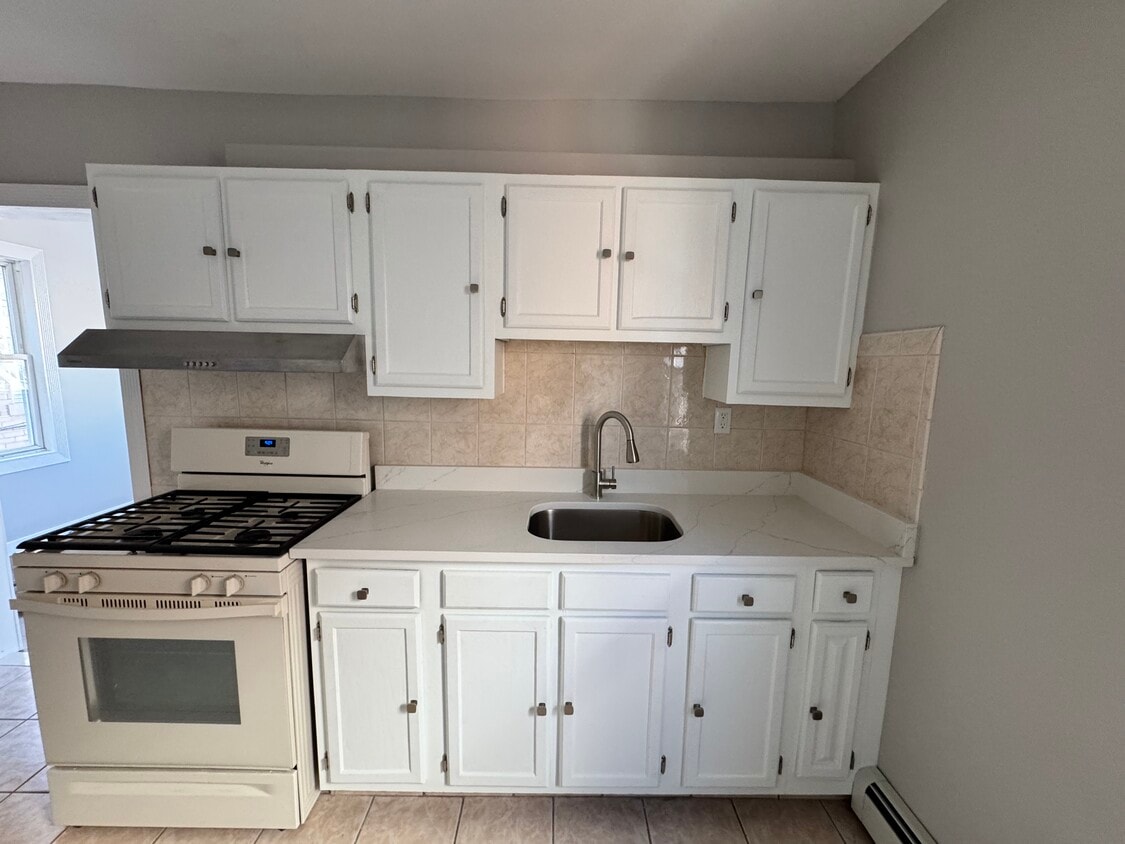 Photo - 8510 5th Ave (North Bergen, NJ)