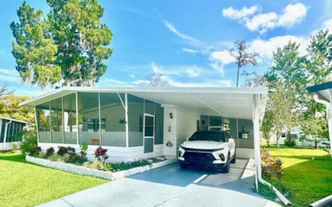 Foto del edificio - 82 Maple in the Wood